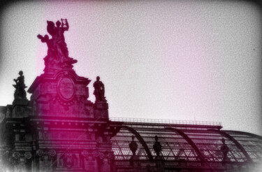 Paris mon amour 21 - Grand Palais - Verrières Fotografia intitolato "Paris mon amour 21…" da Bruno Houdayer, Opera d'arte originale, Fotografia manipolata Montato su Allu…