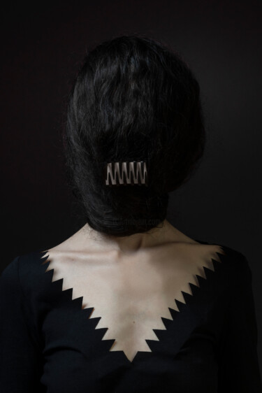 「Fang Fang」というタイトルの写真撮影 Aurélia Cheretによって, オリジナルのアートワーク, 操作されていない写真 その他の剛性パネルにマウント