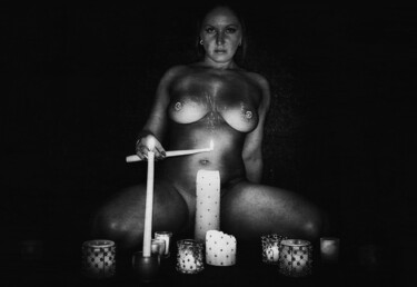 Φωτογραφία με τίτλο "The Flame Conjurer" από Felipe Hueb, Αυθεντικά έργα τέχνης, Ψηφιακή φωτογραφία