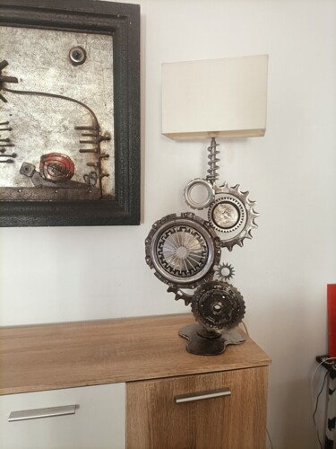 Sculpture titled "Lampe mécanique" by Agostinho Dacunha, Original Artwork, Metals