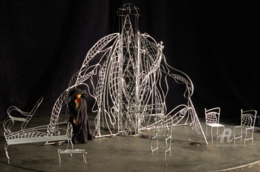 SCENES DESIGN FOR THE PERFORMANCE "Terrible parents" 「SCENES DESIGN FOR T…」というタイトルの彫刻 Iryna Lupashchenkoによって, オリジナルのアートワーク, 金属