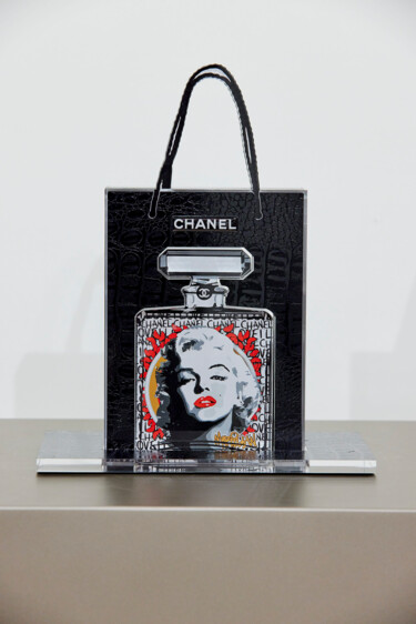 "Bottle in the bag M…" başlıklı Heykel Fred Meurice tarafından, Orijinal sanat, Rezine