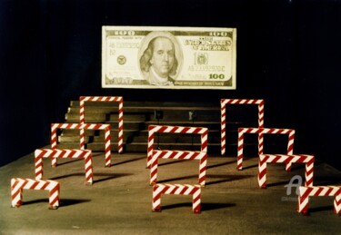 SCENOGRAPHY FOR THE PLAY "PRINCIAL WOMAN" 「SCENOGRAPHY FOR THE…」というタイトルの彫刻 Iryna Lupashchenkoによって, オリジナルのアートワーク, アクリル