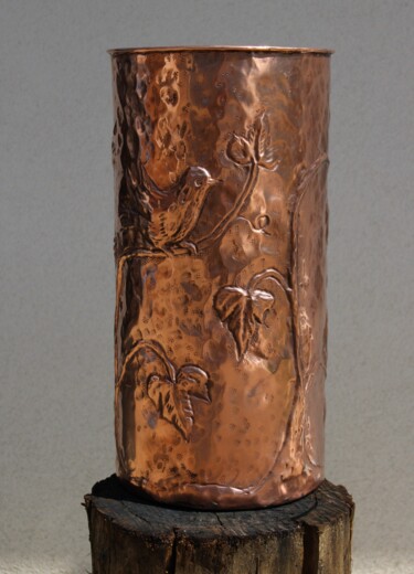 Handcrafted Copper Umbrella Stand – Chased and Embossed "Handcrafted Copper…" başlıklı Design Martino Sonvico tarafından, Orijinal sanat, Aksesuarlar