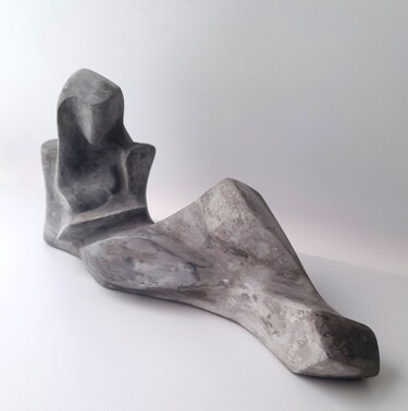Escultura intitulada "Signora" por Clark Camilleri, Obras de arte originais, Concreto
