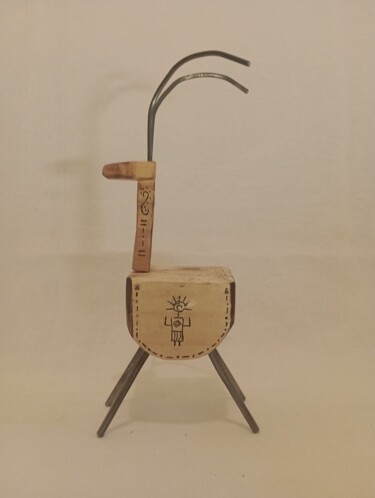 Scultura intitolato "Guardian caprino" da Cristian Bustos, Opera d'arte originale, Legno