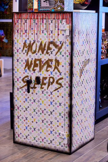 Rzeźba zatytułowany „Money Fashion Safe” autorstwa Ghost Art, Oryginalna praca, Metale