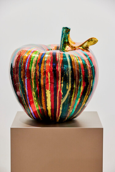 "Abstract Apple II" başlıklı Heykel Ghost Art tarafından, Orijinal sanat, Döküm