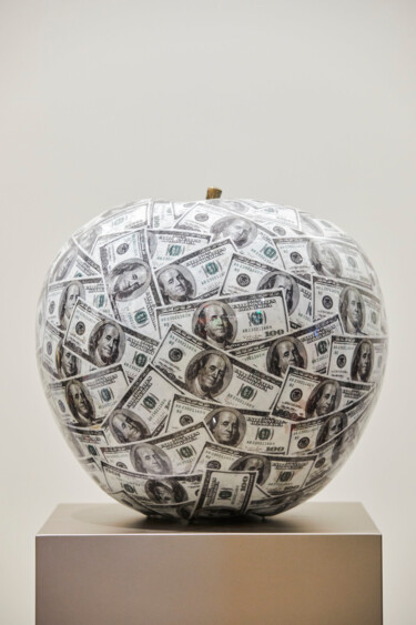 Rzeźba zatytułowany „Dollar Apple” autorstwa Ghost Art, Oryginalna praca, Odlew