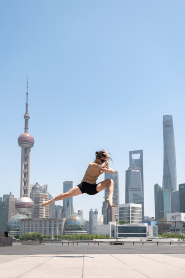 Stillness in Motion #65 -Shanghai Fotografie getiteld "Stillness in Motion…" door Cody Choi, Origineel Kunstwerk, Digitale fotografie