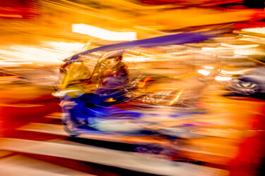 Fotografie getiteld "TUK TUK #4" door Kpimages, Origineel Kunstwerk, Digitale fotografie