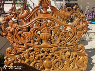 Skulptur mit dem Titel "Odysseus bed" von Panagiotis Kefalopoulos, Original-Kunstwerk, Holz