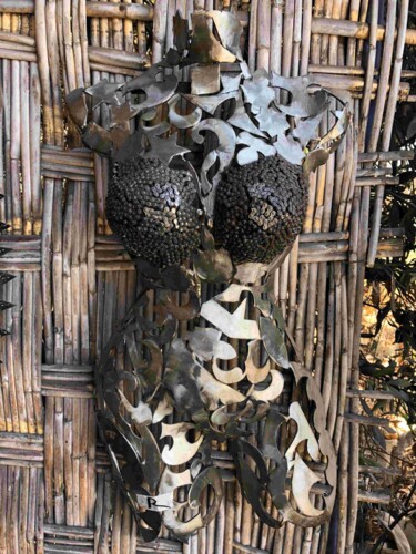 Wall Art | Modern Woman Design | Handcrafted Piece 雕塑 标题为“Wall Art | Modern W…” 由Youssef Ezzamani, 原创艺术品, 金属 安装在石上