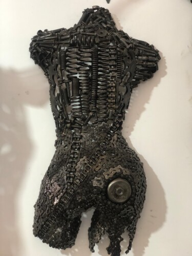 Sculptuur getiteld "Metal Sculpture | F…" door Youssef Ezzamani, Origineel Kunstwerk, Metalen Gemonteerd op Steen