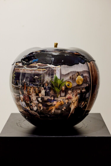 Sculpture titled "Apple G.O.A.T" by James Chiew, Original Artwork, Casting