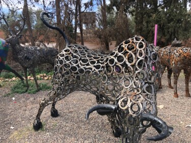 LAMBORGHINI bull, horseshoes statue, Steel Animal Figurine, "LAMBORGHINI bull, h…" başlıklı Heykel Youssef Ezzamani tarafından, Orijinal sanat, Metaller