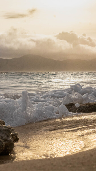 Photography titled "Foamcast Shore" by Lucas Biston Reichling (LBR Photojourney), Original Artwork, Digital Photography
