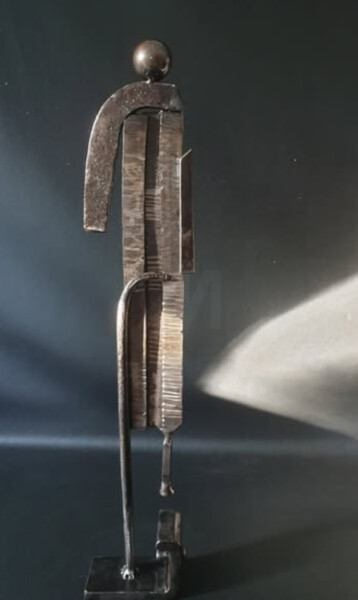 雕塑 标题为“Grand personnage” 由Sandrine Plumard, 原创艺术品, 金属