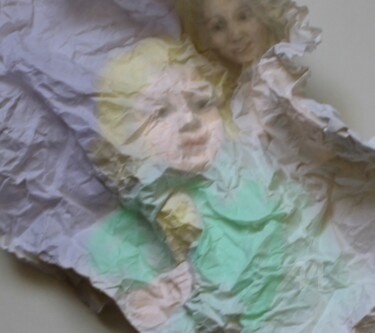 Digital Arts με τίτλο "Baby holding a loll…" από Irina Babina (Mihajlovna), Αυθεντικά έργα τέχνης, Ψηφιακή φωτογραφία