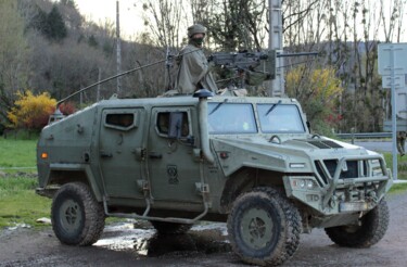"voiture armée 1" başlıklı Fotoğraf Cedrick Marty tarafından, Orijinal sanat, Fotoşopsuz fotoğraf