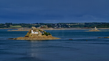 Fotografia intitulada "Carantec, l'île Lou…" por Thierry Martin, Obras de arte originais, Fotografia digital