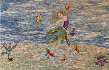 Textielkunst getiteld "Butterfly Girl" door Frances Lora, Origineel Kunstwerk, Borduurwerk Gemonteerd op Frame voor houten b…