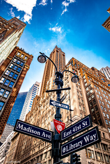 Fotografia zatytułowany „The NYC crossroads…” autorstwa Alexander Plakida, Oryginalna praca, Fotografia cyfrowa