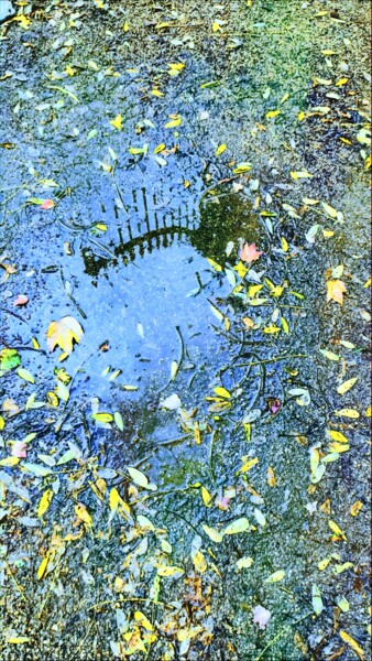 Photographie intitulée "Reflet du portail d…" par Emma Laflute, Œuvre d'art originale, Photographie manipulée
