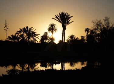 Photographie intitulée "Sun Set in the West" par Zaineb Ouazzani, Œuvre d'art originale, Photographie numérique