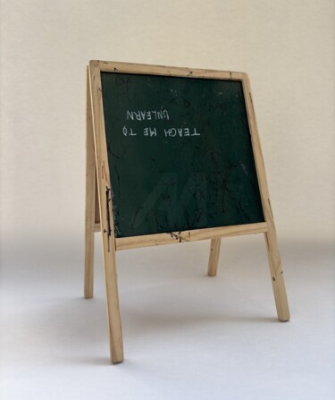 Sculpture intitulée "TEACH ME TO UNLEARN" par Gela Mikava, Œuvre d'art originale, Marqueur