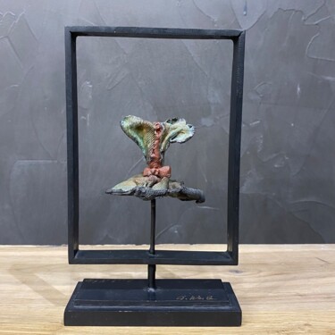 Sculpture titled "Tutu au petit noeud…" by Guillaume Werle, Original Artwork, Bronze