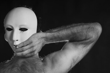 Fotografie mit dem Titel "The Mask Within - E…" von Pietro Cenini, Original-Kunstwerk, Digitale Fotografie