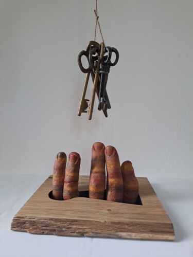Sculpture intitulée "keys to freedom" par Serendipity Liche, Œuvre d'art originale, Coulage