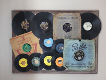 拼贴 标题为“VINYLE” 由Sjoo, 原创艺术品, 拼贴 安装在木质担架架上