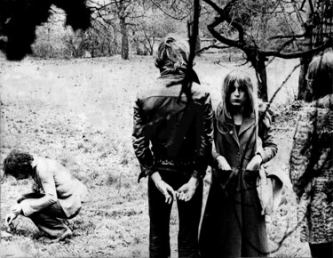 Photographie intitulée "LILY+FRIENDS-LONDON…" par Philip Payne, Œuvre d'art originale, Photographie non manipulée