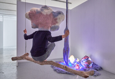 Γλυπτική με τίτλο "Nous est puissance…" από Madely Schott, Αυθεντικά έργα τέχνης, Υφαντικές ίνες