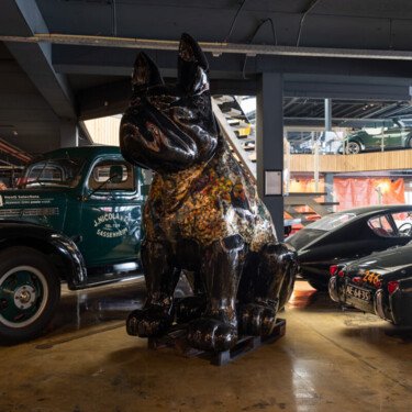 Sculptuur getiteld "Yakuza Dog Giant –…" door Ghost Art, Origineel Kunstwerk, Gietwerk