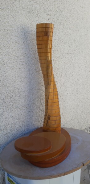 Скульптура под названием "Colonne Torse en bo…" - Bernard Laporte, Подлинное произведение искусства, Дерево