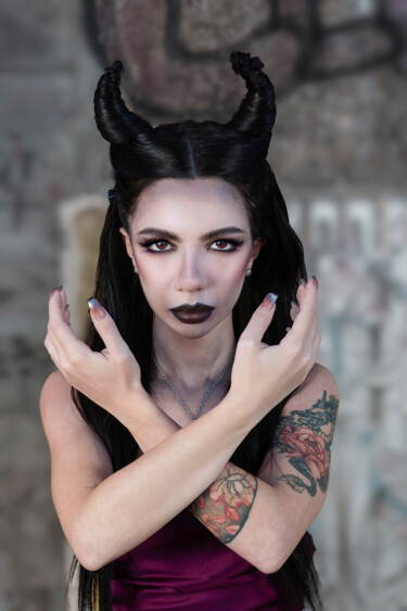 Photography titled "Custodio del Umbral" by Tonicascales, Original Artwork, Digital Photography