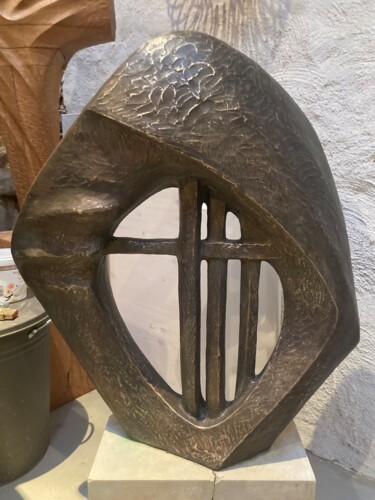 Sculpture intitulée "Über das Kreuz hina…" par Johannes Marhenke, Œuvre d'art originale, Bronze