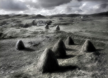 Φωτογραφία με τίτλο "Hay Bales, Isle Of…" από Peter Watson, Αυθεντικά έργα τέχνης, Ψηφιακή φωτογραφία