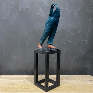 Sculptuur getiteld "À Coluche, petit fo…" door Guillaume Werle, Origineel Kunstwerk, Bronzen