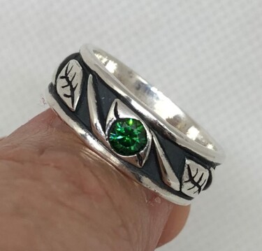 Skulptur mit dem Titel "Fairy Ring" von Remo, Original-Kunstwerk, Ton