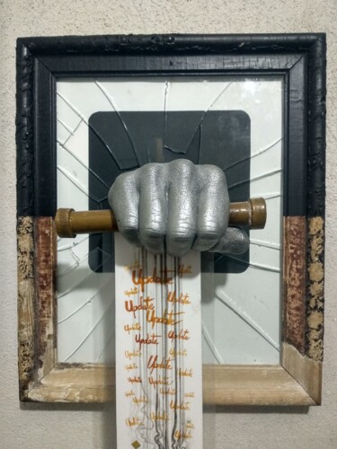 Skulptur mit dem Titel "Terms and Conditions" von Laurentiu Ilina, Original-Kunstwerk, Giesserei Auf Holzplatte montiert