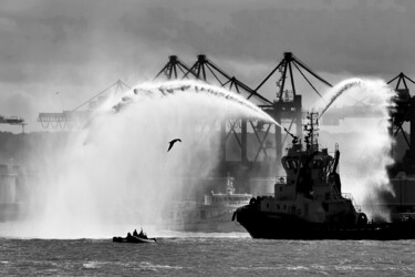 Фотография под названием "Le Havre, bateau-po…" - Pierre-Yves Rospabé, Подлинное произведение искусства, Не манипулируемая ф…