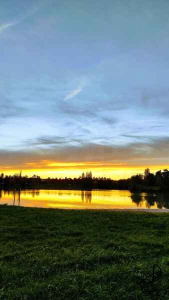 Fotografía titulada "Sunset over the lake" por Emma Laflute, Obra de arte original, Fotografía no manipulada