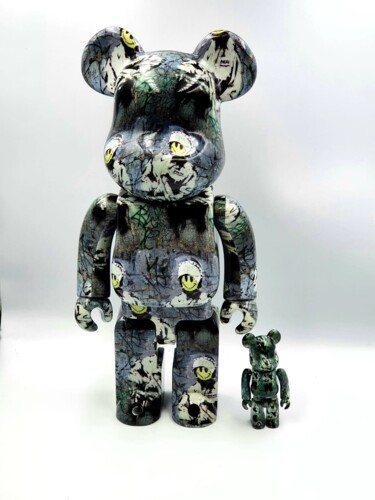 "Bearbrick Banksy Ri…" başlıklı Heykel Bearbrick tarafından, Orijinal sanat, Plastik