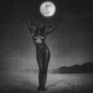 "Moonlit Ascendance" başlıklı Fotoğraf Felipe Hueb tarafından, Orijinal sanat, Dijital Fotoğrafçılık