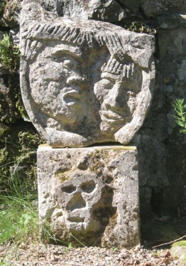 Conversation on skull