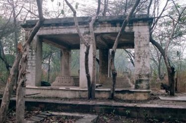 Photography titled "Old Grave" by Sandeep Singh, Original Artwork